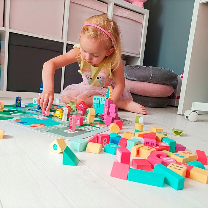 BlockCity, sada bloků různých tvarů s praktickou krabicí a hrací podložkou - Image 7