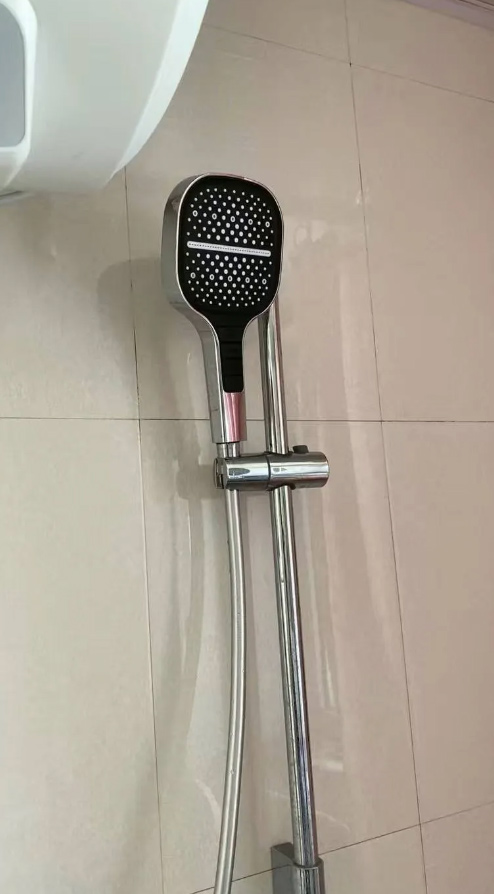 BoostShower, sprchová rukojeť, kde můžete kombinovat různé proudy vody - Image 10