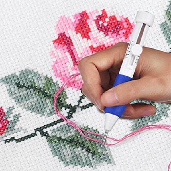 Souprava EmbroideryKit, 136dílná sada nití a dalšího nejběžnějšího vyšívacího příslušenství - Image 9