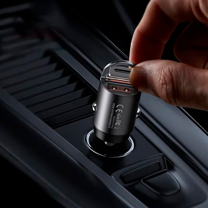 Auto nabíječka je extrémně výkonná, protože nabízí nabíjecí výkon až 45W!