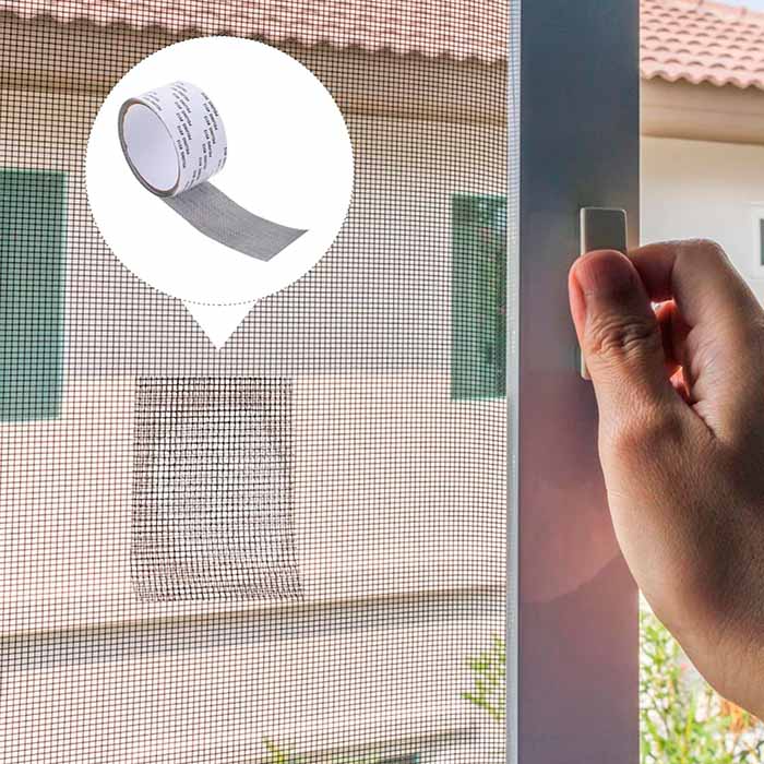 Instalace pásky je snadná, stačí odstřihnout, oloupat a nalepit.
