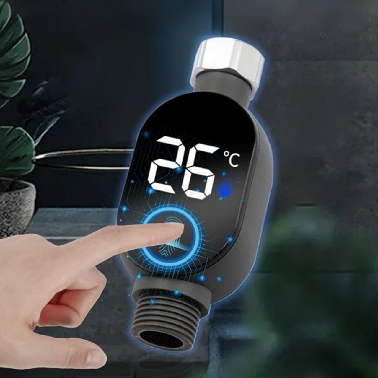 Teploměr zobrazuje přesnou teplotu a indikuje ji pomocí 3 kontrolních světel: modrá (0℃ - 28℃), zelená (29℃ - 39℃), červená (39℃ - ＞99℃).
