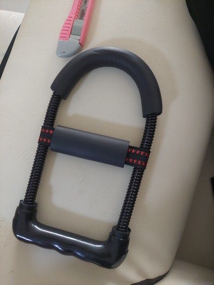 WristPower, nástroj pro posílení svalů prstů, rukou a paží - Image 8
